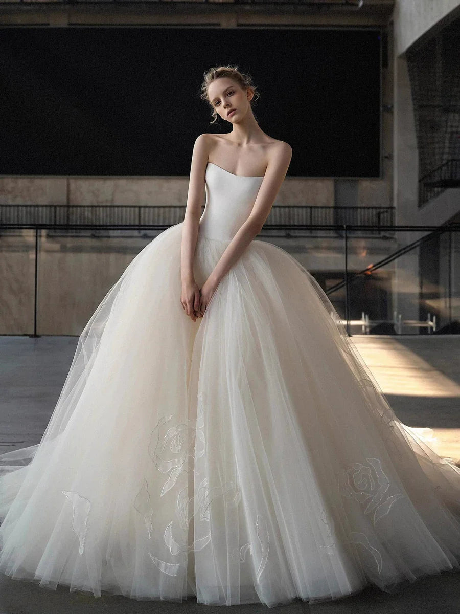 Xmsli | French Palace Satin Tube Top Wedding Dress with Train, Slim Fit Forest Style Bridal Gown for Fantasy Photography
