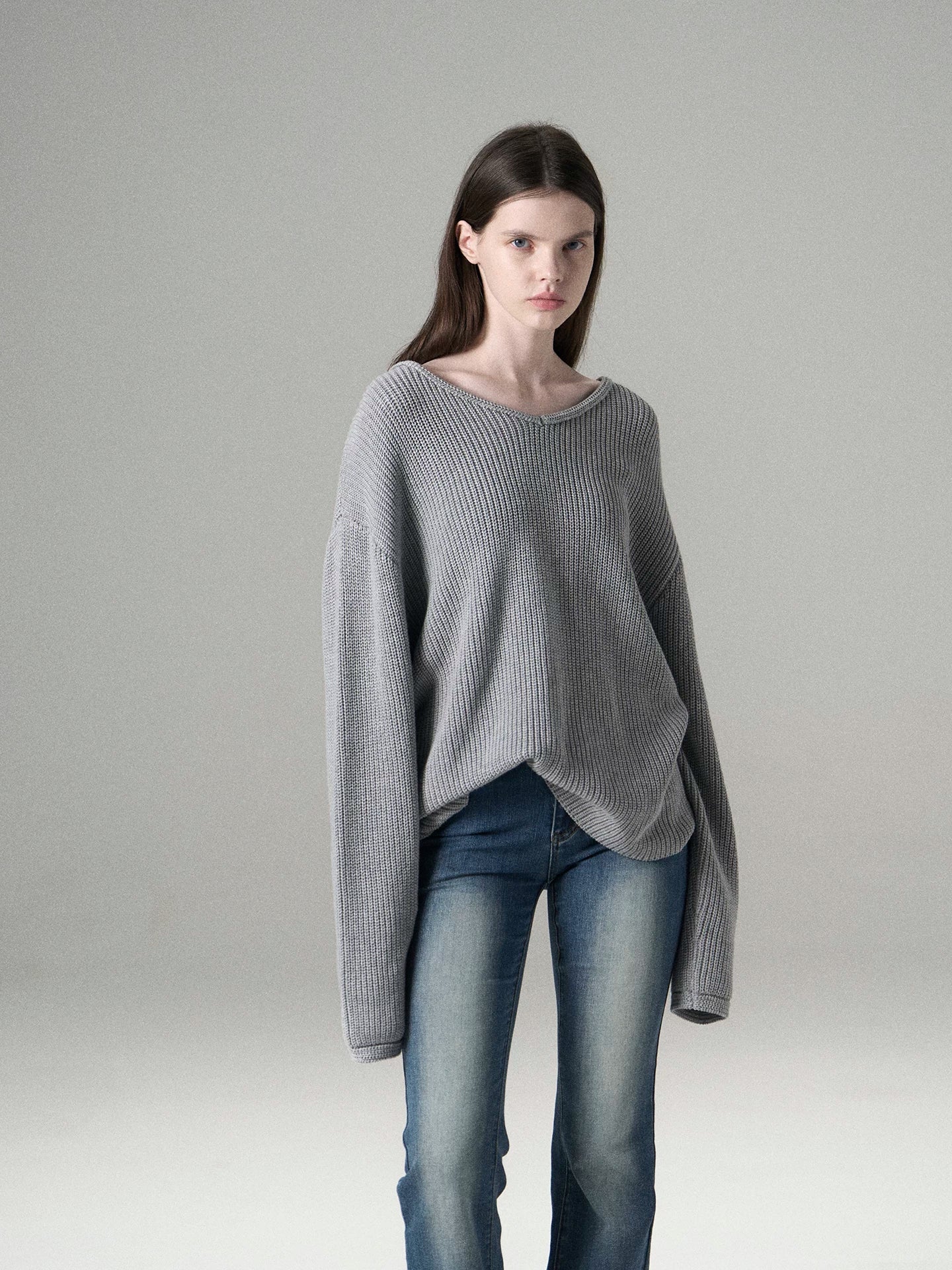 Xmsli | Simple and Versatile V-Neck Long-Sleeved Sweater for Women - Loose Fit Slimming Sweater Top