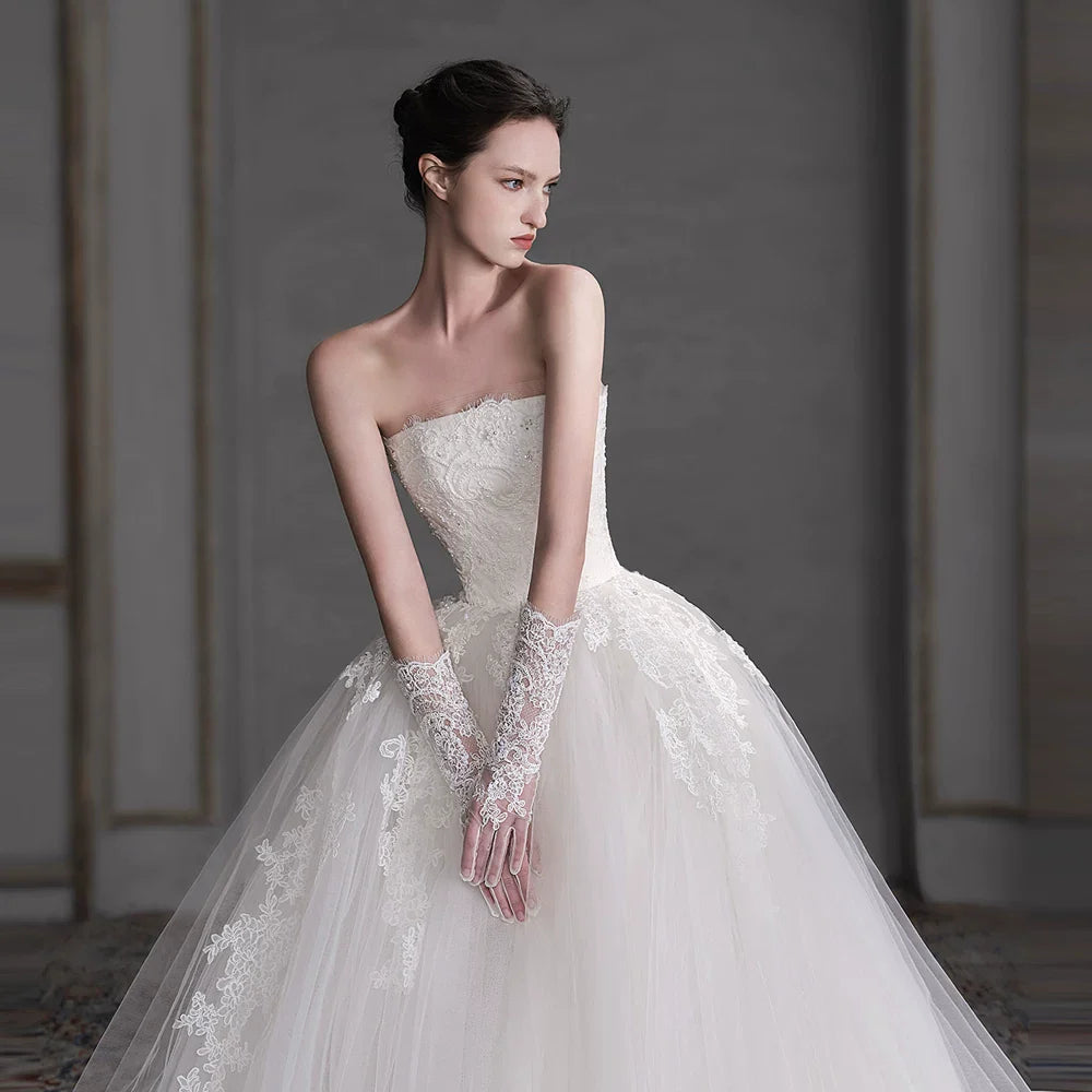 Xmsli | French Palace Tube Top Wedding Dress with Tutu Skirt, Lace Detail and Small Train, Forest Style Fairy Bridal Gown