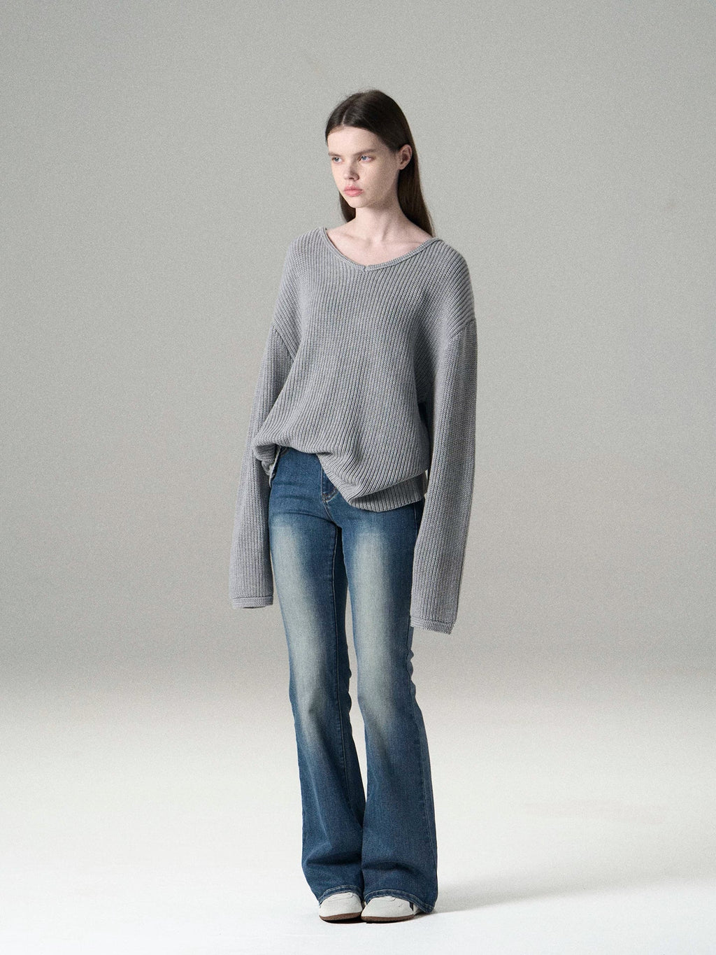 Xmsli | Simple and Versatile V-Neck Long-Sleeved Sweater for Women - Loose Fit Slimming Sweater Top