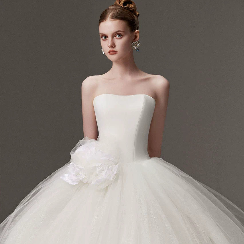Xmsli | French Princess Tubeless Wedding Dress with Simple Puff Skirt and Fantasy Floral Details, Ethereal Bride Gown with Gauze