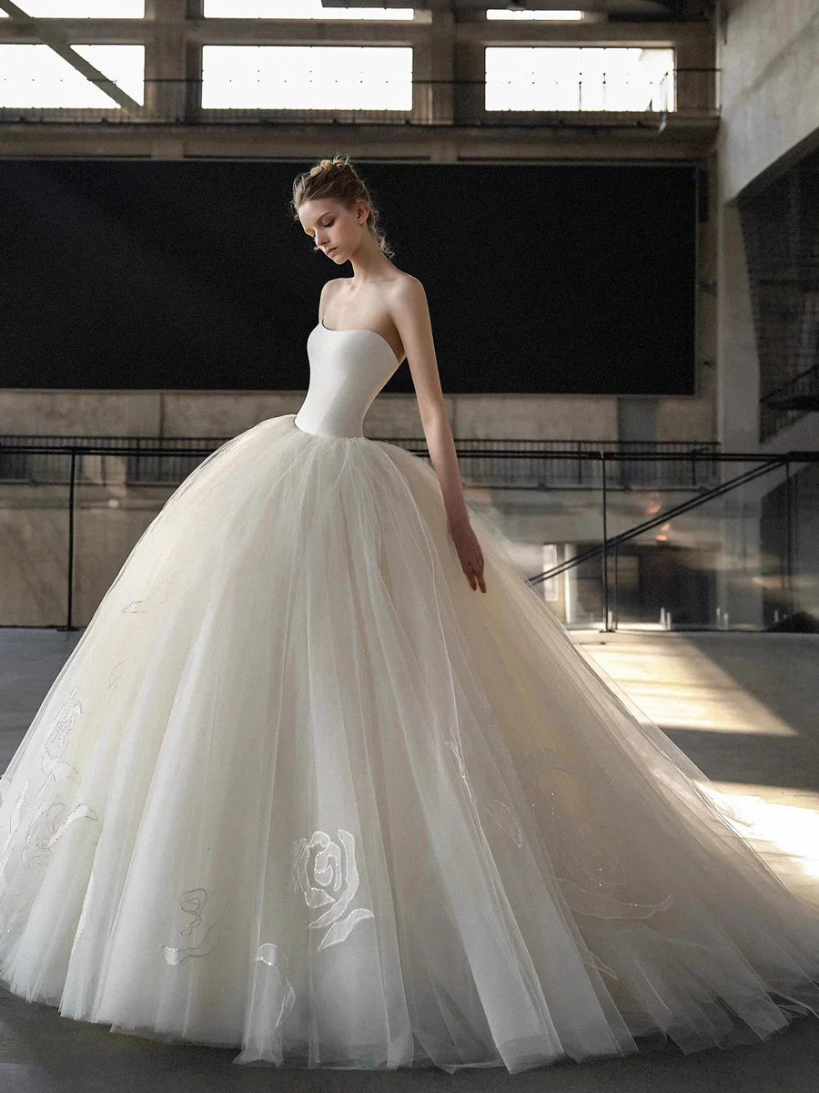 Xmsli | French Palace Satin Tube Top Wedding Dress with Train, Slim Fit Forest Style Bridal Gown for Fantasy Photography