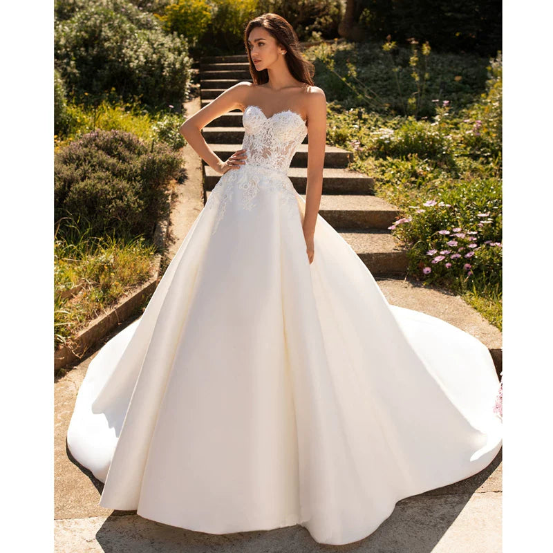 Xmsli | French Satin Tube Top Wedding Dress with Slimming Princess Tutu Skirt, Elegant European and American Bridal Gown with Wedding Veil