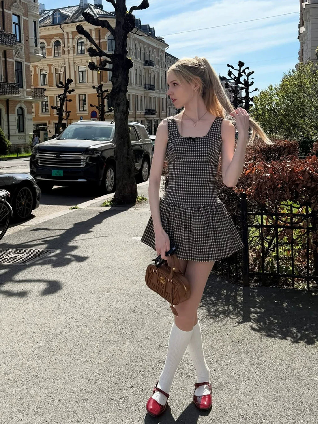 Xmsli | French Girly Plaid Square Neck Sleeveless Dress, Slimming Waist and Pleated mini Skirt for Hot Girls