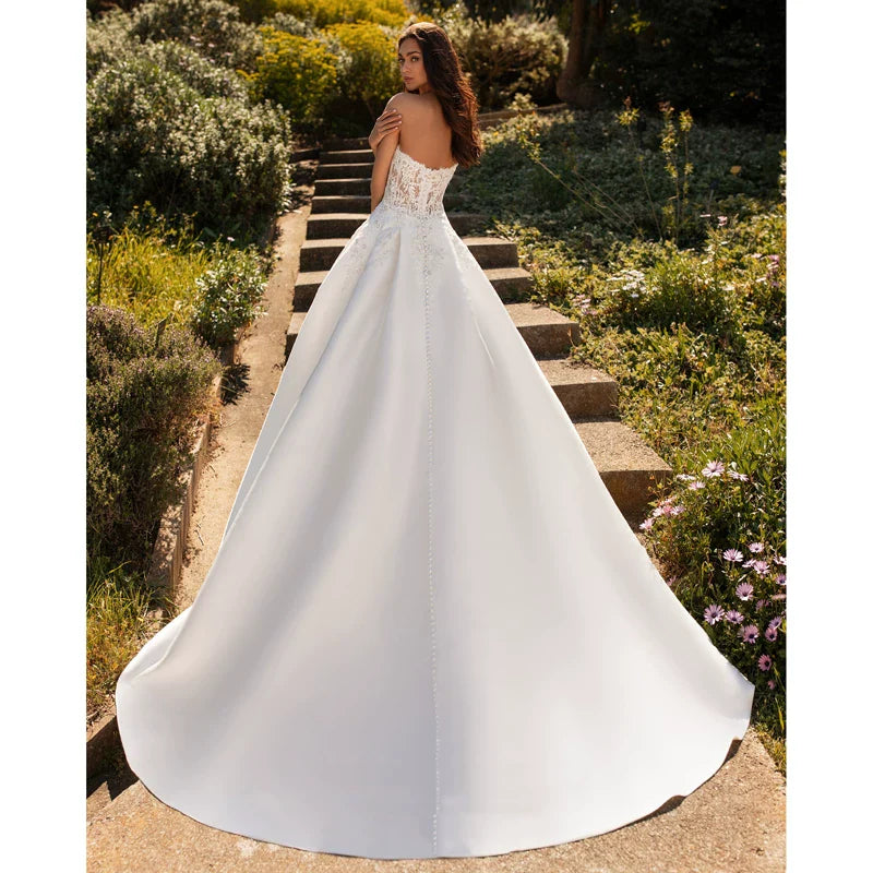 Xmsli | French Satin Tube Top Wedding Dress with Slimming Princess Tutu Skirt, Elegant European and American Bridal Gown with Wedding Veil