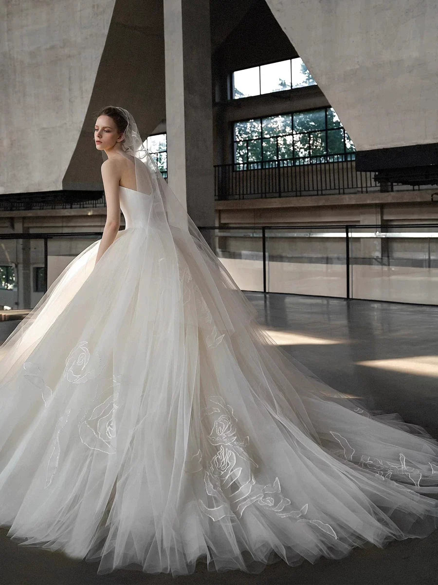 Xmsli | French Palace Satin Tube Top Wedding Dress with Train, Slim Fit Forest Style Bridal Gown for Fantasy Photography