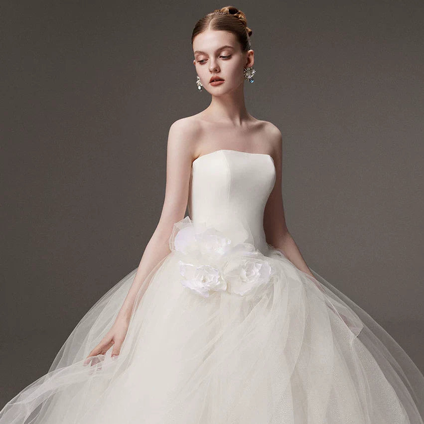 Xmsli | French Princess Tubeless Wedding Dress with Simple Puff Skirt and Fantasy Floral Details, Ethereal Bride Gown with Gauze