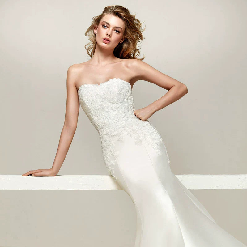 Xmsli | French One-Shoulder Satin Fishtail Wedding Dress with Detachable Train, Slim Fit Bridal Gown for Special Occasions