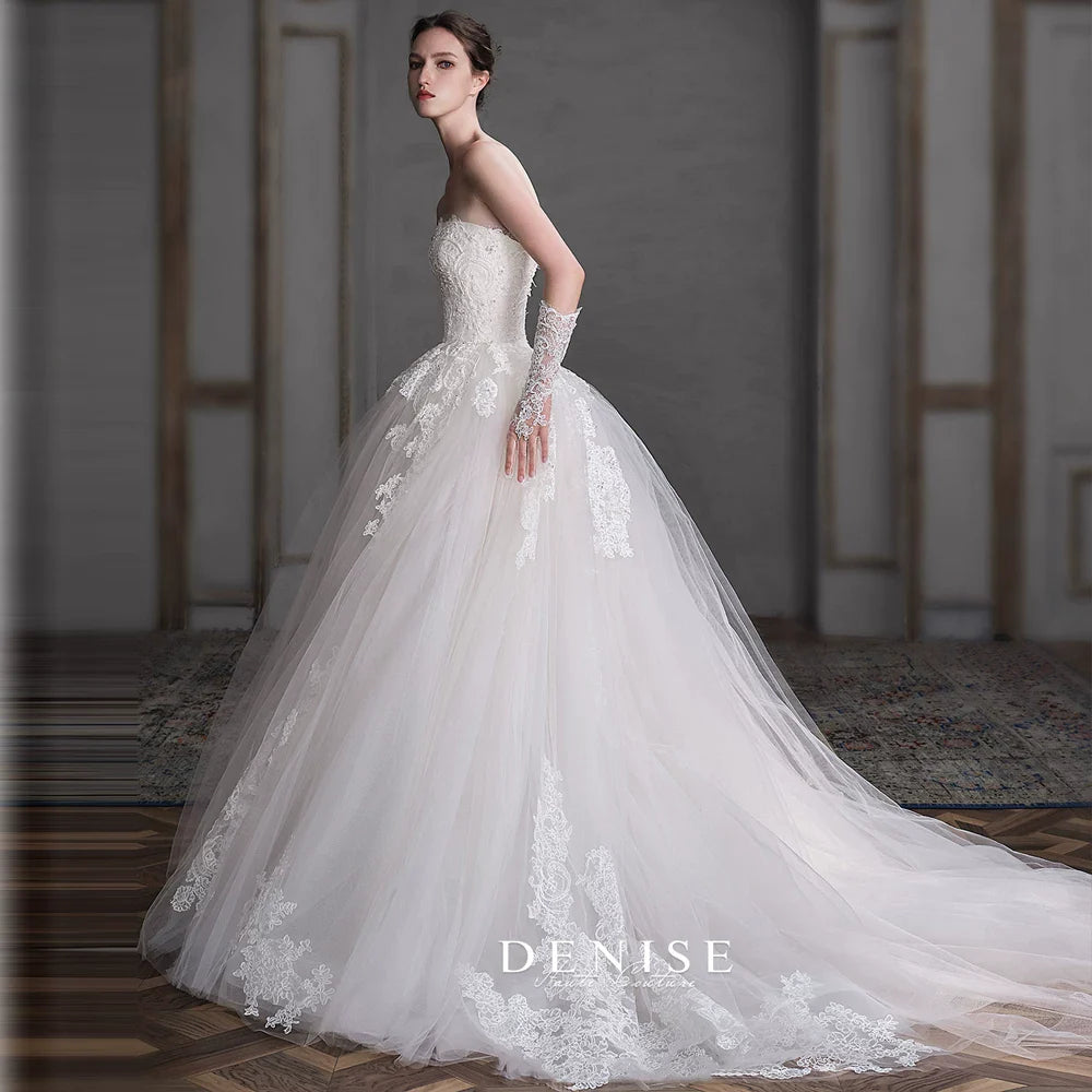 Xmsli | French Palace Tube Top Wedding Dress with Tutu Skirt, Lace Detail and Small Train, Forest Style Fairy Bridal Gown