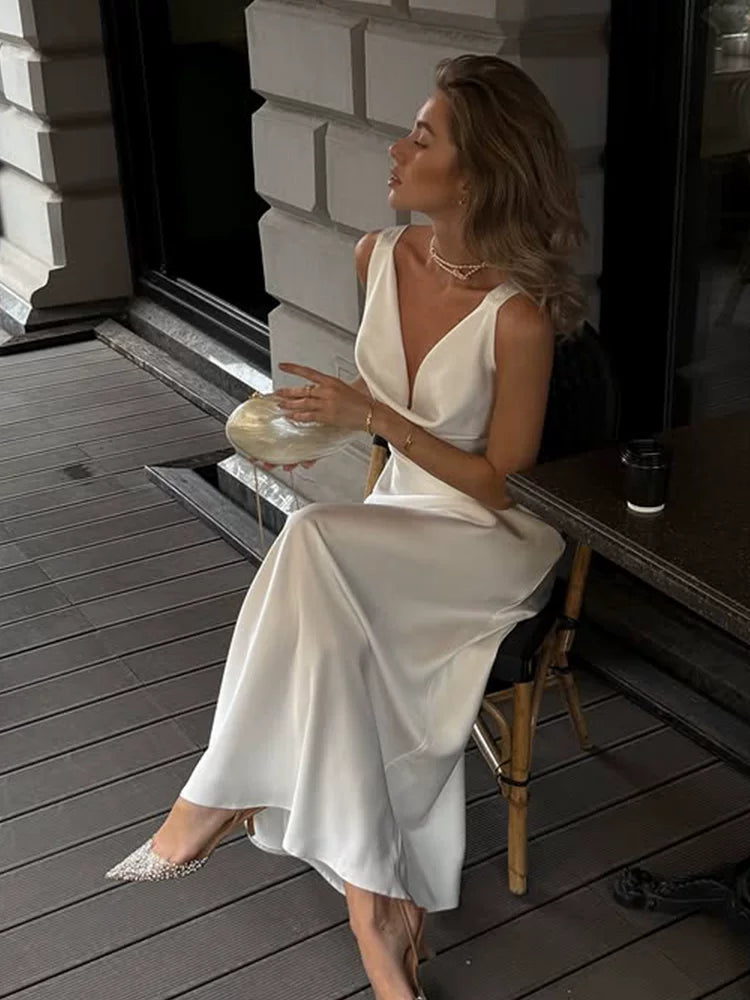 Xmsli | Elegant White Low-Cut Backless Maxi Dress for Women, Slim Fit Sophisticated Party Wear